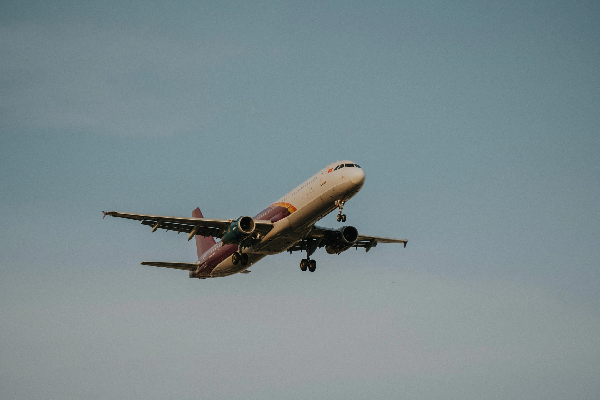 Business Class on Short-Haul Flights: Is It Worth It?