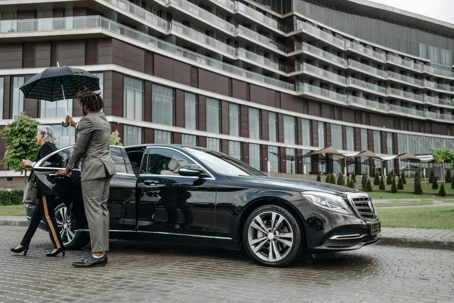 Delegation Transfer: How to Organize Group Transportation